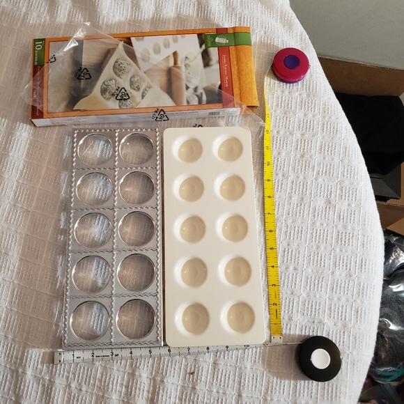 NIB FOX RUN ravioli maker - Picture 4 of 4